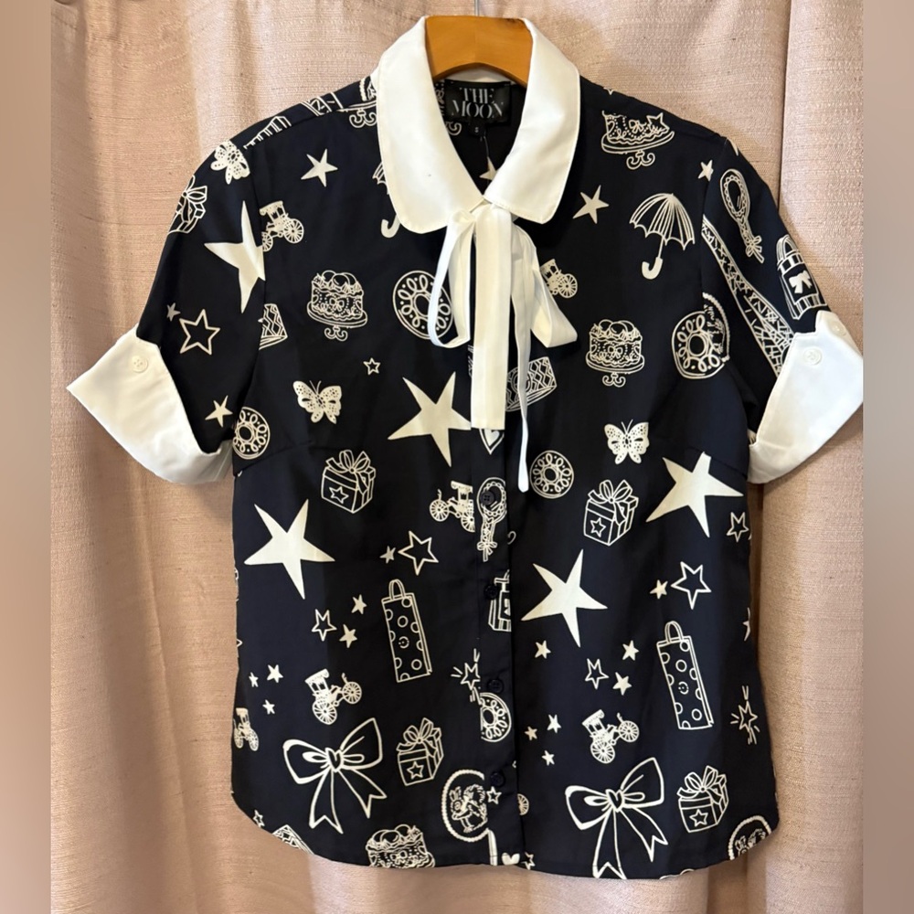Vintage THE MOON Drk Navy Blue & White Contrast Collar Blouse — Star & Bow Print